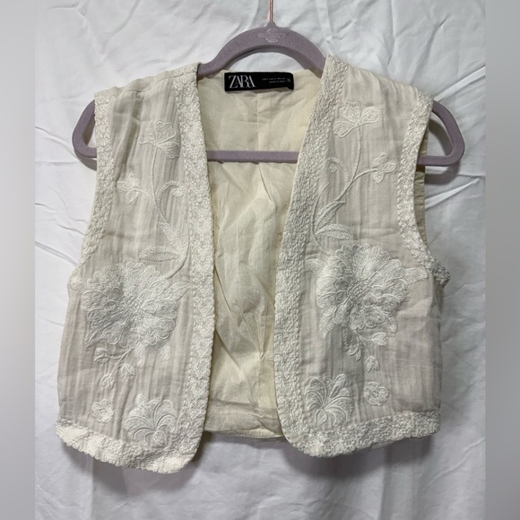 Zara Jackets & Blazers - Zara Cream Floral Embroidered Vest
